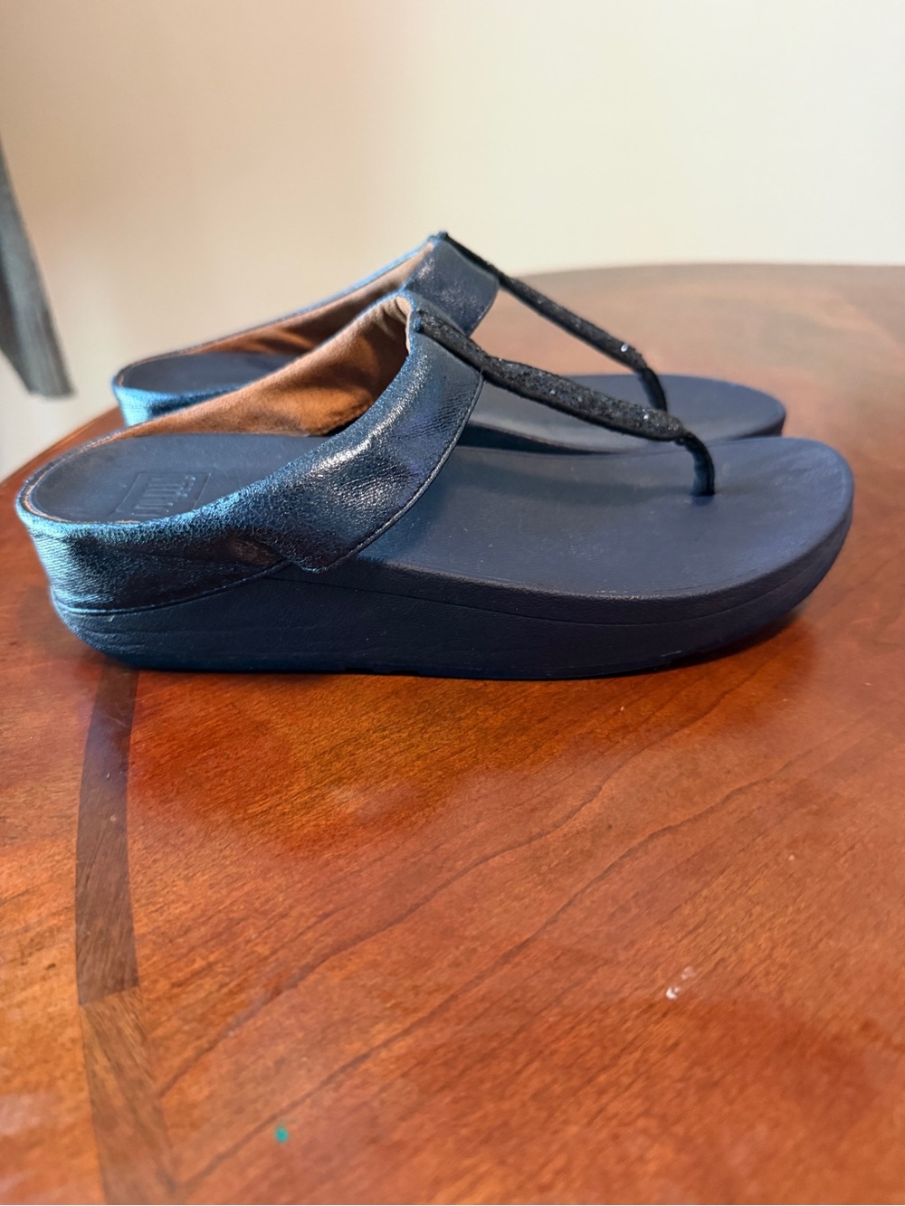 FitFlop Lulu Glitz Blue Sparkling Sandals Size 7 Slip On Toe Post Thongs - Picture 3 of 12